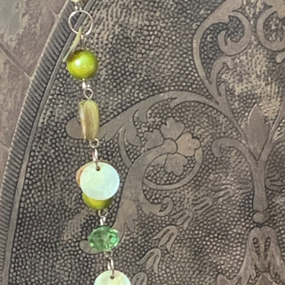 Sparkling Green Necklace - Picture 5 of 16